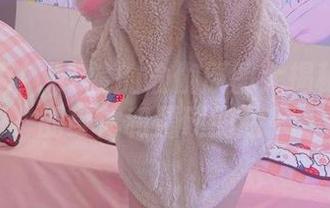 不看后悔！AT鲨的瑜伽原图大揭秘：灵活的身体和僵硬的脸！