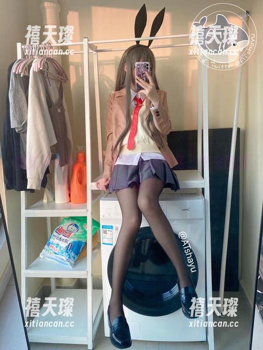 绝对不花钱！AT鲨的女孩作品，快来围观这免费惊喜！