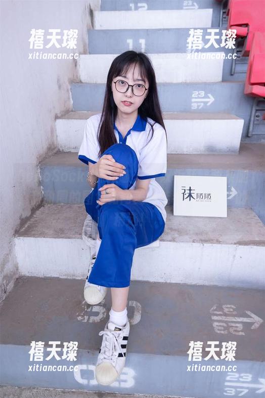 BoBoSocks袜啵啵 - 一双板鞋，两条腿，甜甜圈的图包如同美味佳肴，精选中的精选！