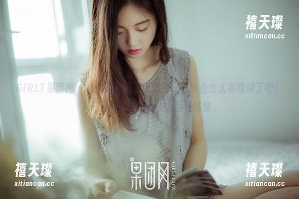 GIRLT果团网 - “当眼镜遇上尹意纯，这组合也太有眼缘了吧！”—图片资源简直让人目不转睛。
