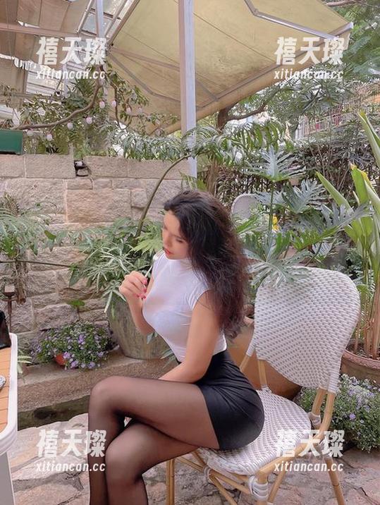 Jessie婕西 微密圈 - Jessie婕西最新写真集更新:半透薄纱,想问问谁能对我说‘这衣服真的很适合你’?