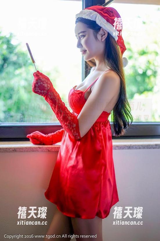 QingDouKe青豆客 - 原图里的婕西儿，夏日的阳光让人不禁想要挡住眼睛，却又看得欲罢不能！