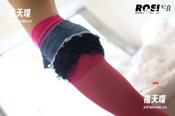 ROSI - 小莉的少女美图：一场视觉的奇妙冒险