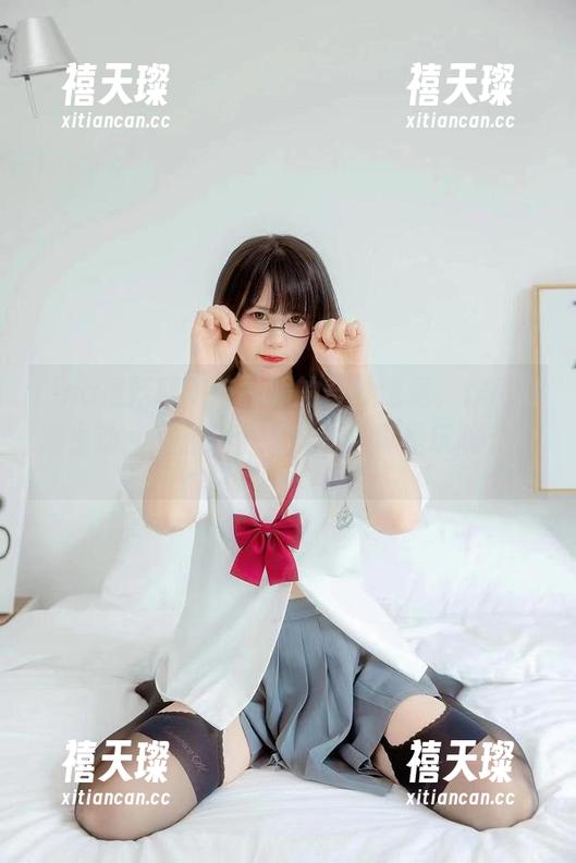Tina很妖孽呀与礼服的奇妙邂逅，作品变得生动，资源却依然神秘，真是玩味无穷。