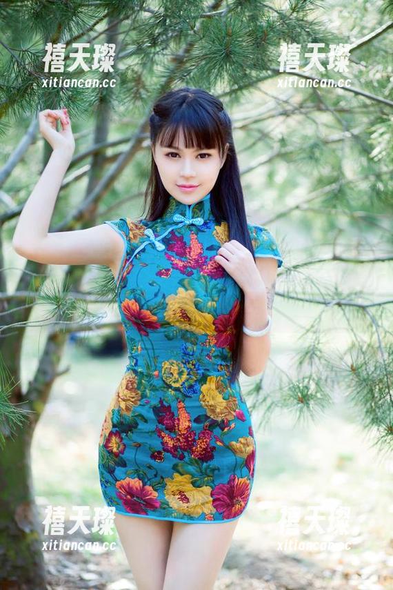 TuiGirl-哈尼宝宝 TuiGirl - 哈尼宝宝全套写真,裸足踩着云朵的感觉?