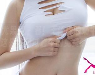 UGirls尤果网 – 看！王语纯的奶牛写真——这是我见过最牛的免费照片！
