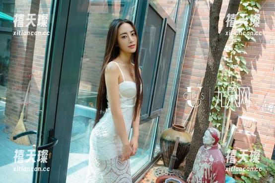 UGirls尤果网 - 韩乐优的礼服魔法，更新一下心情吧！
