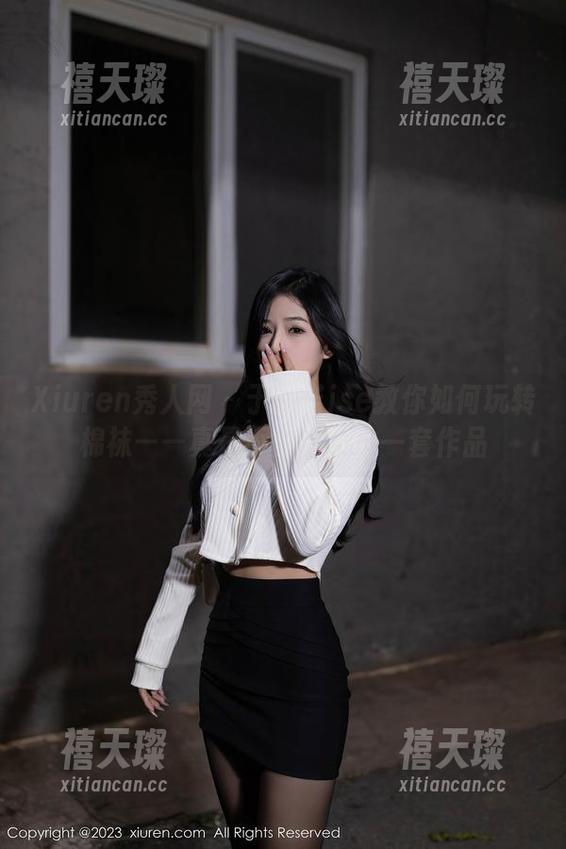 Xiuren秀人网 - 于诺诺ise教你如何玩转棉袜——真是不得不看的一套作品