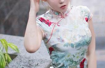 Xiuren秀人网 – 有木有觉得袜子也可以是明星？伊小七MoMo带你看棉袜私拍合集！
