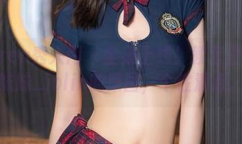 Xiuren秀人网 – 全集上线！教室里卓琳妹妹_jolin的原图，个性满点。