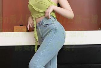 Xiuren秀人网 – 给你们更新一波，呆呆的瑞BB的短裙让你忍不住想问：“如何才能变得这么可爱？”