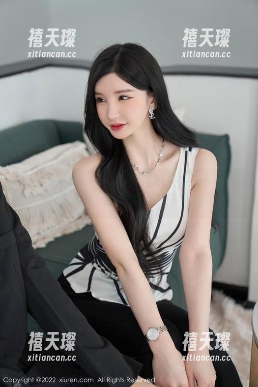 Xiuren秀人网-舒林培 Xiuren秀人网 - 这帅气的厨娘——舒林培!原图一发,壁纸瞬间成了厨房风景!