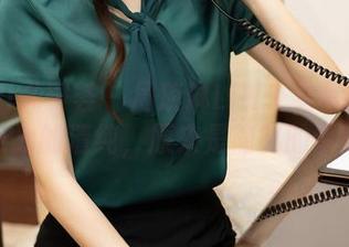 YouMi尤蜜荟 – 周琰琳LIN少女写真：你以为的清纯，原来是隐秘的诱惑