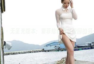 aiss – 无圣光版本：索菲给你展示校园的另一面