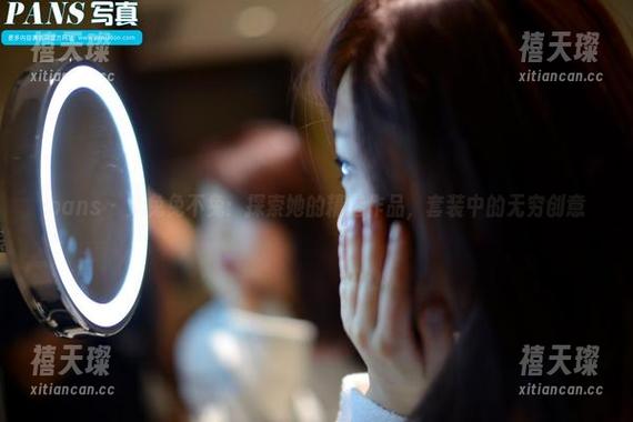 pans - 兔兔兔不兔：探索她的精选作品，套装中的无穷创意