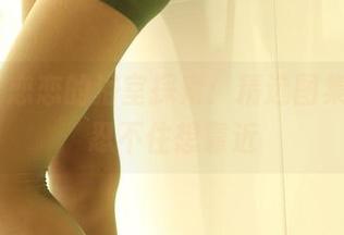 rosi – 恋恋的浴室探索：精选图集，让你忍不住想靠近