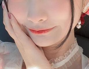 Wendy的校服作品：每一张都是独特的青春气息