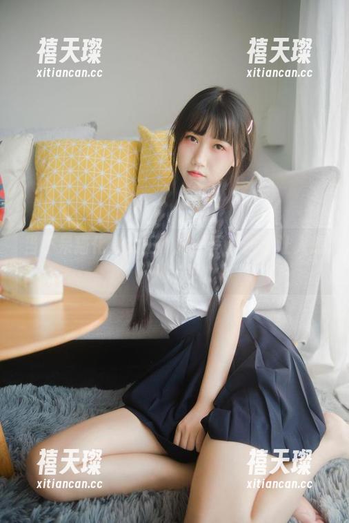 当不呆猫化身女王，她的写真合集让人想入非非