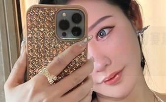 微密圈 – 蓝色蕾丝包臀裙，不爱笑的赛琳这次又给我们带来了什么惊喜？