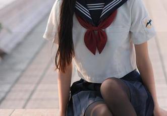 五更百鬼制服大公开，图片中的每一帧都在问：‘你觉得我好看吗？’