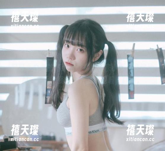 可可小白兔的精致写真集，居家小萝莉在这边静静呈现，资源点开就能见喔，嘿嘿。
