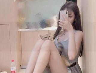 啾小妍Deer和她的皮衣合集：这身姿在镜头前真是绝了，注意力根本移不开！