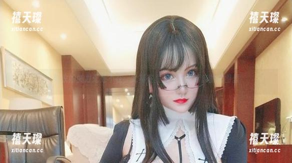 毛衣的魅力无处不在，尤其在夏鸽鸽不想起床的美图里