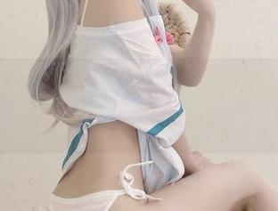 失眠小宁，废墟JK里的高清幻想与现实交织