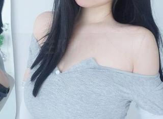最新一波：女主K豹纹内衣，时尚风暴来袭！