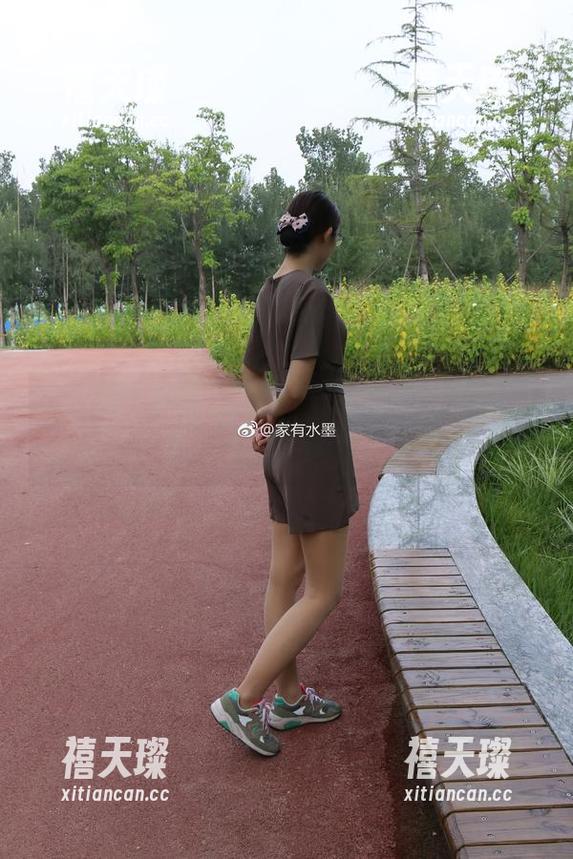 家有水墨老师 微密圈 - 最新作品发布,家有水墨老师的美足,走出的每一步都在说故事。