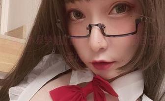 最新图库上线！小泉学姐吖的户外写真，感觉自己都想跟着她去玩了。