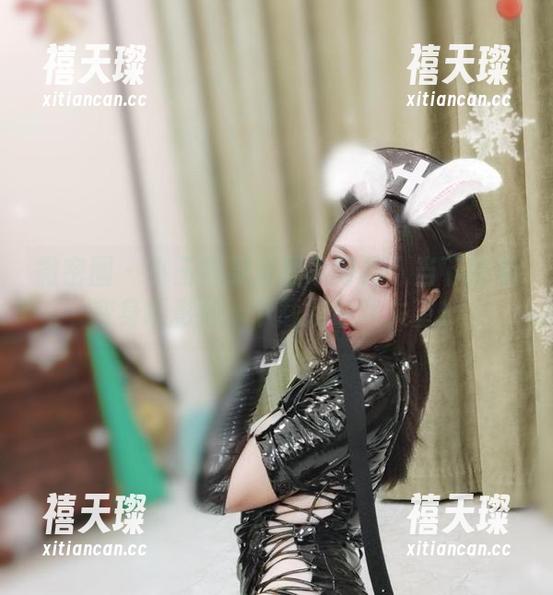 小玉吃果冻 微密圈 - 小玉吃果冻居家写真:当下班后变身摄影师,下载别让我失望!