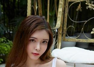 尤物馆 – 想看陈怡曼coco如何穿毛衣？图库里最新的照片告诉你！