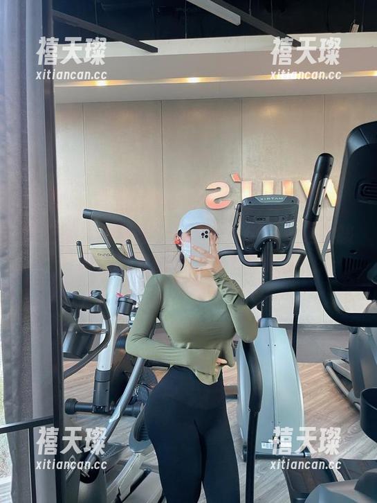 微密圈 - 不可思议的左公子666：这女孩的高清套图竟让我有些脸红
