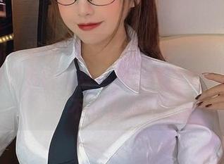 微密圈 – 张思允的油亮黑丝制服私房合集，就像意外的惊喜一样，真是看一眼就停不下来了！