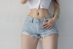 微密圈 – 卧室变身写真场，文茜cool的套图里真有…