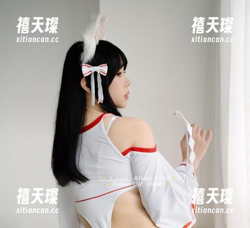 浴缸与cos的奇妙结合：是一只废喵了告诉你怎么拍出水中凡尔赛