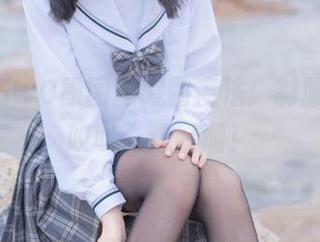 木绵绵OwO原图隐藏的魔法：制服妹抖，哎呀，这腿啊！