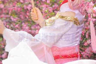 桃暖酱的皮衣写真合集，果然把“冷艳”演绎得淋漓尽致！