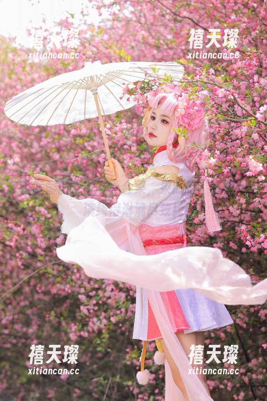 桃暖酱的皮衣写真合集，果然把“冷艳”演绎得淋漓尽致！