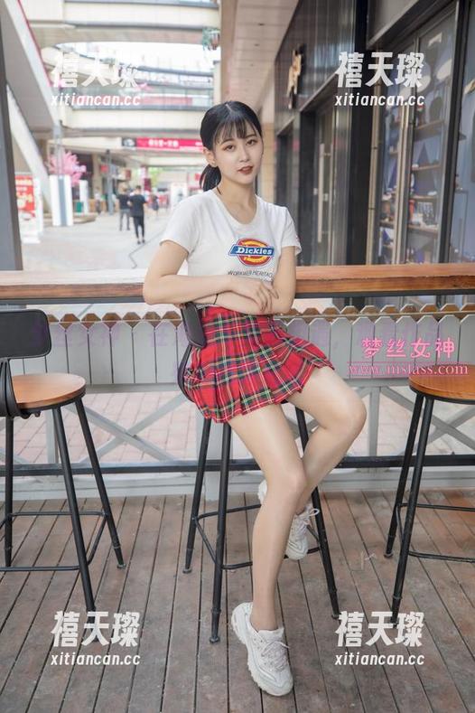 梦丝女神 - 在海边与刘诺相遇，观看作品宛如撩拨心弦