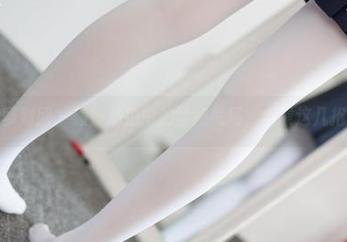 森萝财团 – 媛媛私拍中的学姐气场，全靠这几招！