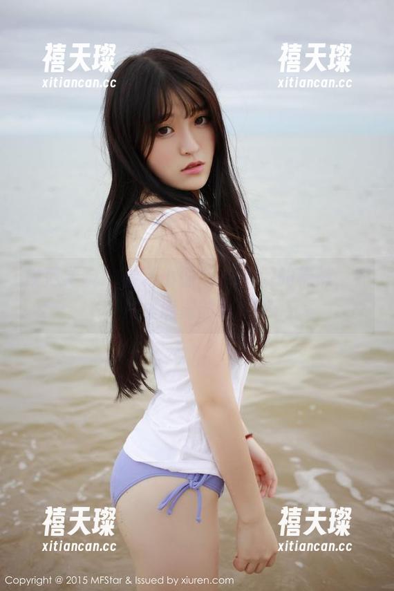 模范学院-蒋小静Jessica 模范学院 - 看蒋小静Jessica的棉袜,照片里流露的小调皮