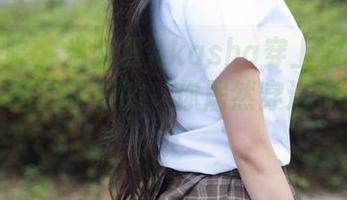模范学院 – 当蓝夏Akasha穿上泳装：一套写真图册引发的‘你居然穿这件’骚动！