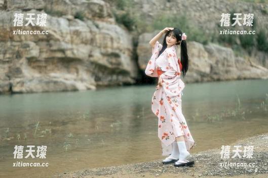 从樱井宁宁的复古女仆图包中发现生活的小确幸，真是令人惊喜！