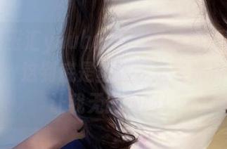 每次看玉汇yuuhui的丝袜写真原图，我都在想：这到底是丝袜还是艺术品，简直让我无语凝咽！