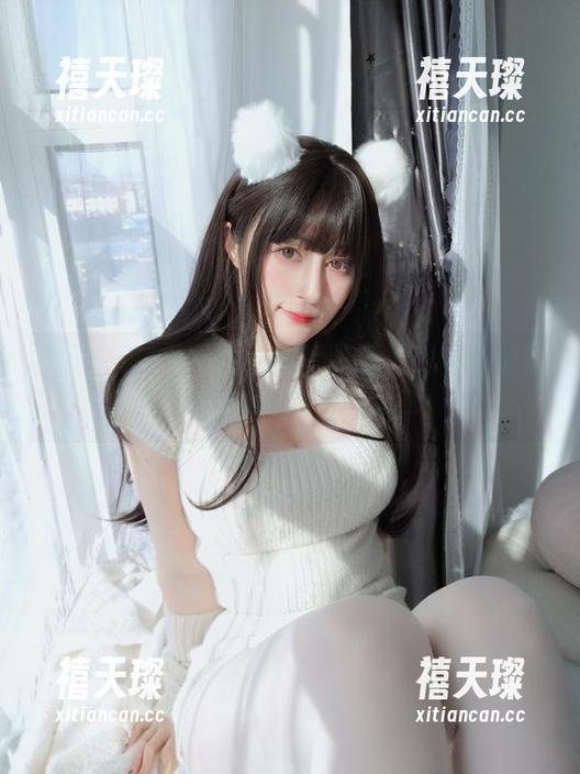 遇见白银81和服，高清壁纸上线。你准备好为它心动了吗？