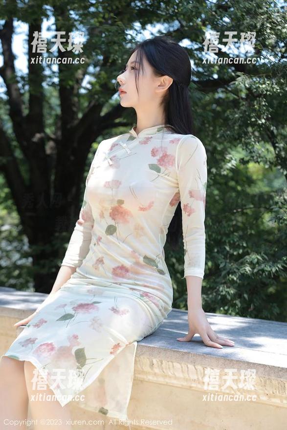秀人网 - 睡衣里的Candy糖糖：悄悄下载这套图，诡秘与甜蜜齐飞！