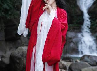 秀人网 – 当白丝遇上余贝拉bella，作品中那份恬静