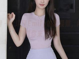 秀人网 – 大琪琪Emily的泳装照，网盘里等着你来下载哦